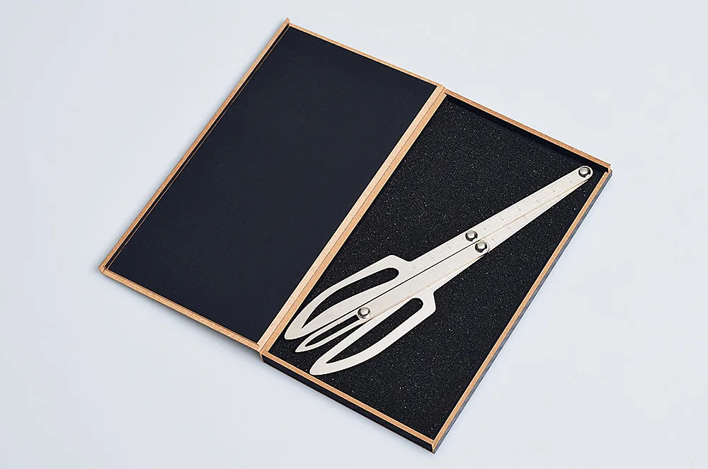 1 Pcs Stainless Steel Triangle Eyebrow Tattoo Measurement Ruler Permanent Makeup Stencil Golden Ratio Caliper PMU Tool