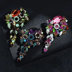 SKEDS Luxury Exquisite Women Girls Rhinestone Flower Pendant Brooches Badges Elegant Lady Gorgeous Crystal Pin Jewelry Gift