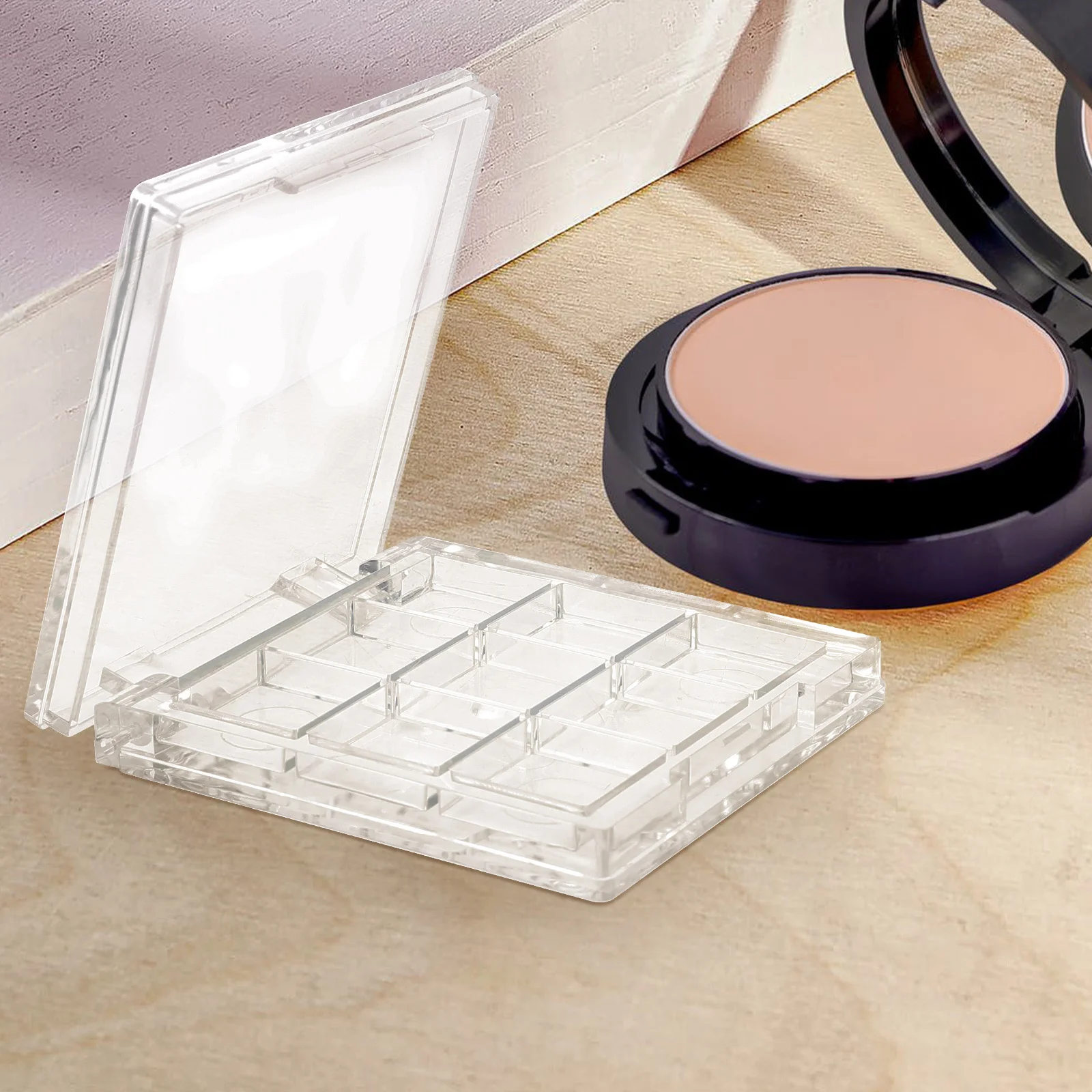 

2Pcs Empty Eyeshadow Case Transparent Refillable Makeup Pallet DIY Storage Travel Container Empty Eyeshadow Tray