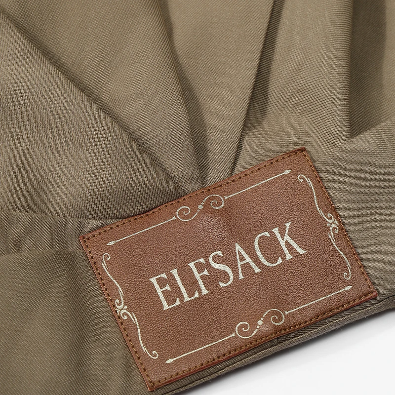ELFSACK 2025 Herfst Nieuwe Collectie Elegante Geplooide Effen Kleur Blazer Vrouwen Korte Cropped Gestructureerde Blazer Voor Vrouw
