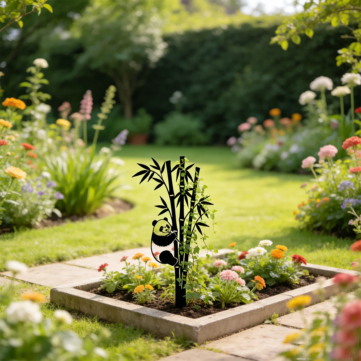 Estaca decorativa de hierro para jardín, silueta de hierro negro, estaca decorativa de panda trepando por bambú, adorno para jardín, césped y macizos de flores, estaca creativa con forma de panda, se puede enrollar sobre plantas trepadoras, decoración de paisajes de jardín y estaca decorativa para arreglos de jardín en el hogar.