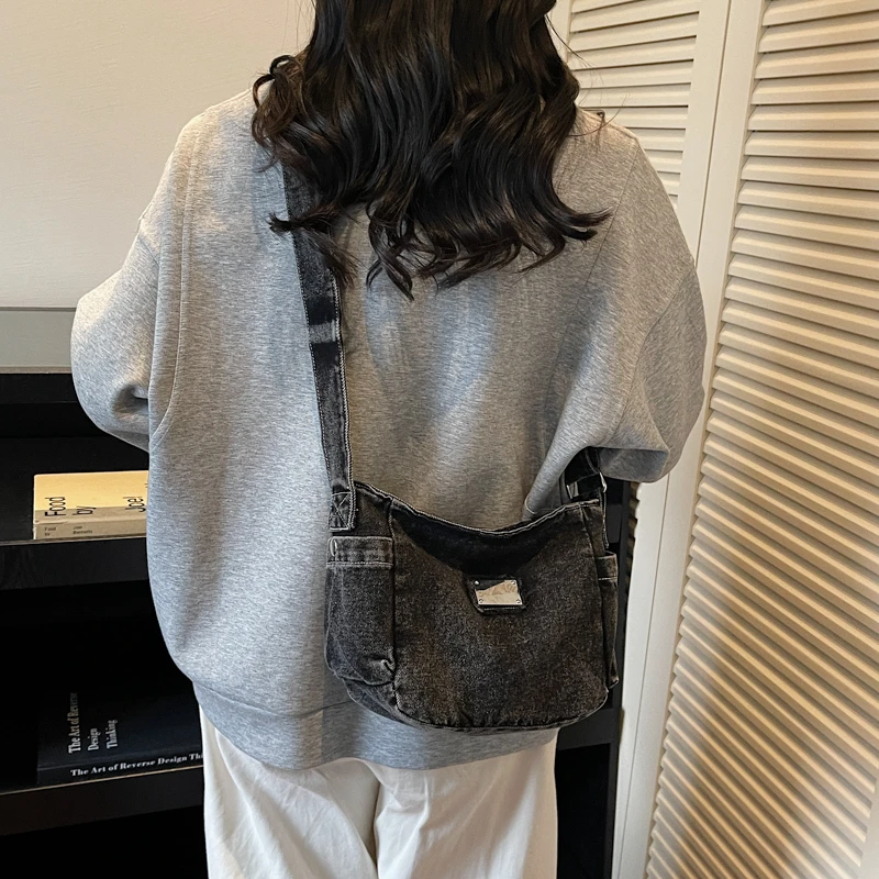 

Trendy Women's Crossbody Bags Versatile Commuting Handbags 2026 High Quality solid colors Denim Zipper Fashion Shoulder Bags