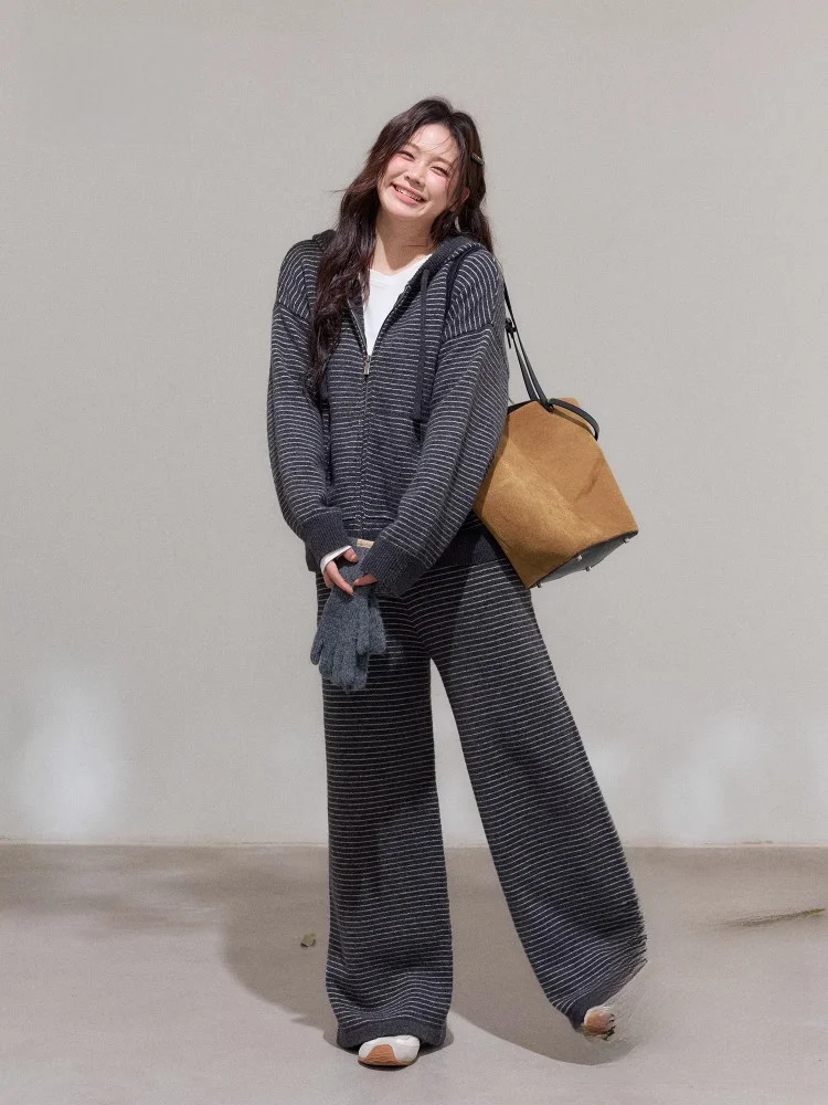 

Женский повседневный комплект с капюшоном больших размеров и брюками в полоску с эффектом похудения, осень-зима, корейский комплект, удобный свободный крой