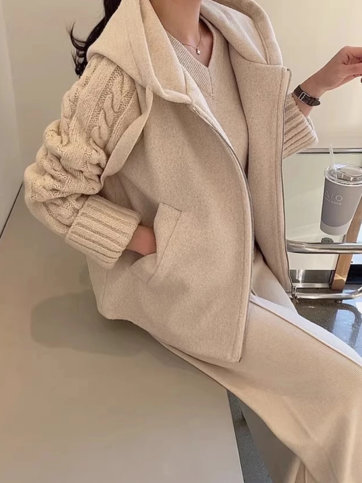 معطف نسائي طويل غير رسمي بقلنسوة من التويد معطف نسائي فضفاض مناسب للشتاء تصميم جديد Sle مزيج من القطن المرقعة