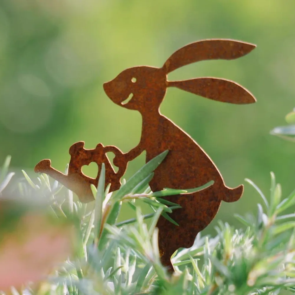 

Iron Art Kettle Rabbit Flower Holder, Suitable for Villa Courtyards, Homestays and Balcony Potted Plant Decoration.