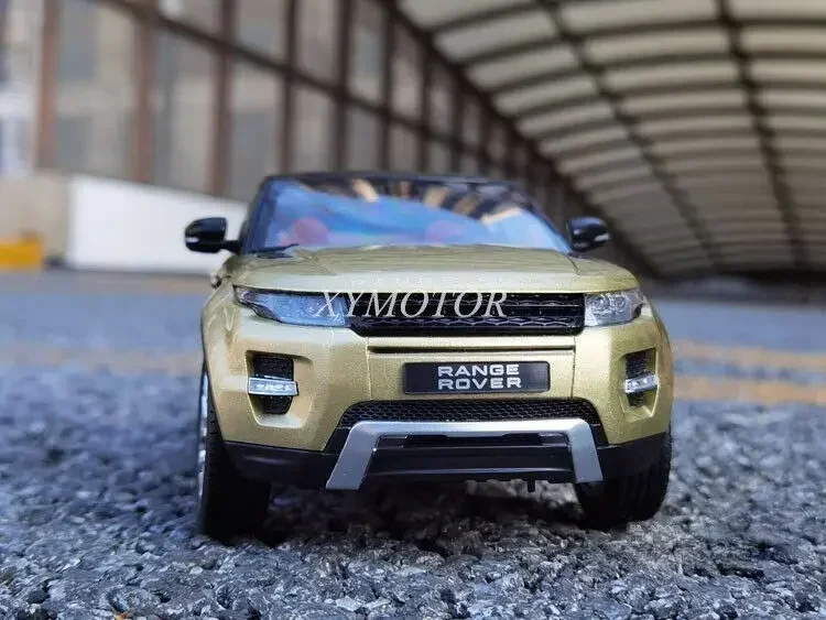 GTAutos 1/18 For Range Rover Evoque SUV Metal Diecast Model Car Gifts Toys Hobby White/Green Gifts Ornaments Collection