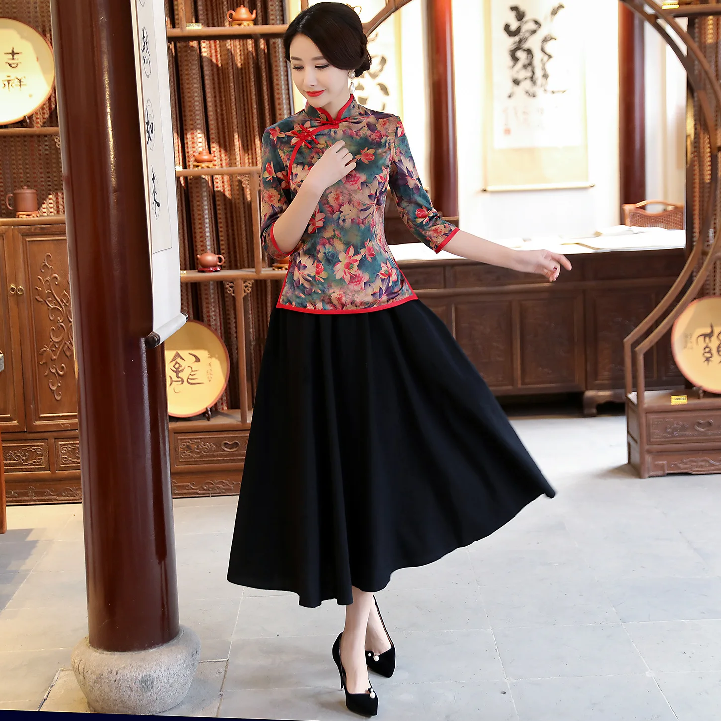 Xuân Hè Nữ Mới Trung Quốc Nữ Modal Hiệu Suất In Áo Vintage Nút Nữ Truyền Thống Sườn Xám Top