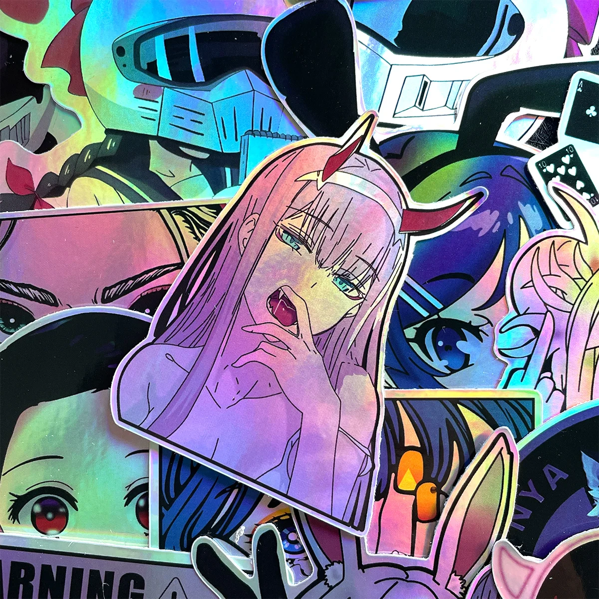 32 قطعة JDM أنيمي فتاة الليزر قوس قزح دراجة نارية ملصقات موتو دراجة سكوتر زجاج سيارة الجسم خوذة الفينيل اكسسوارات الشارات