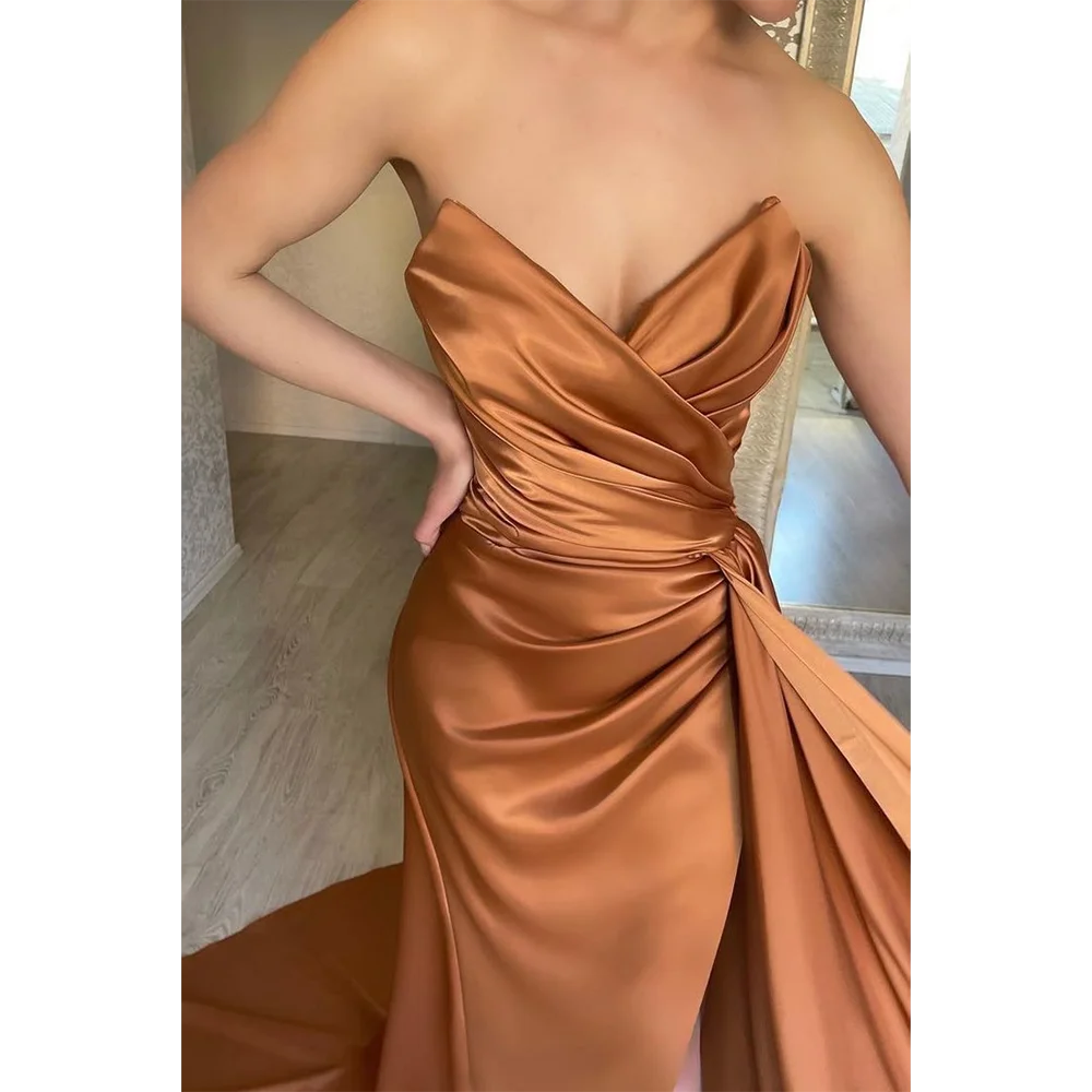 Vestido de fiesta con abertura alta, sirena, sin tirantes, escote en forma de corazón, hasta el suelo, múltiples capas, sin mangas, con espalda abierta y cola lateral