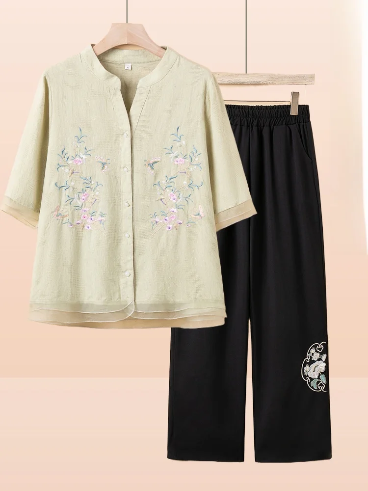 

Модный летний комплект из хлопка и льна с вышивкой для мам среднего и пожилого возраста: стильный свободный крой, комплект из двух предметов