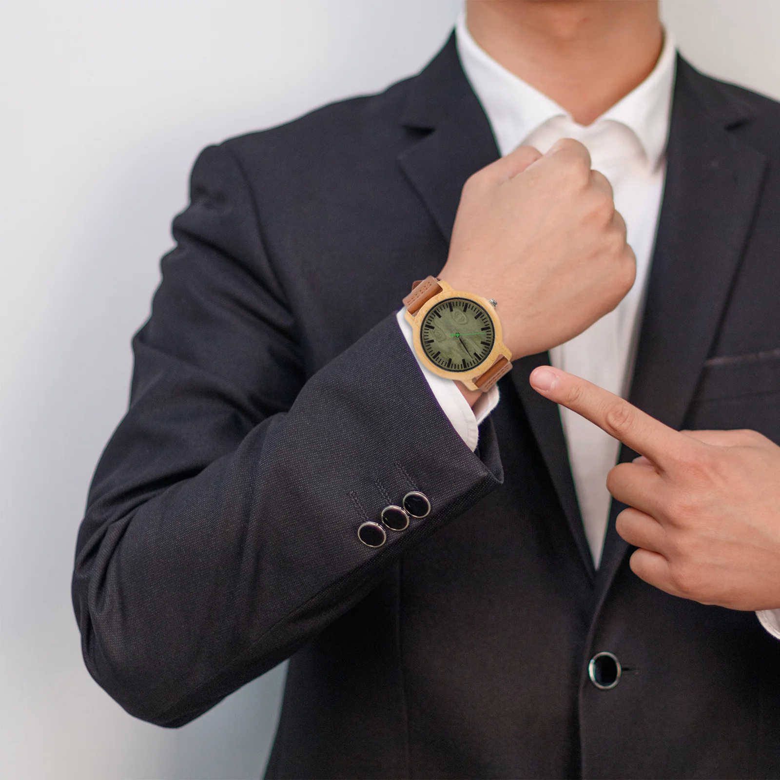 

1Pcs Elegant Bamboo Wristwatch Band Lightweight Fashionable Men's Casual Watch Wood Watch Bamboo Wristwatch