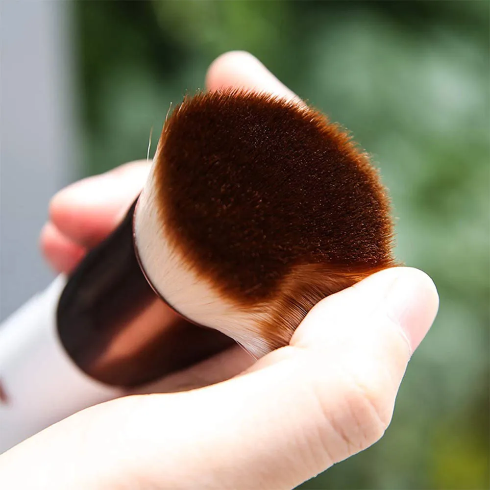 Fashion Chubby Pier Foundation Brush Flat Cream Makeup Brushes Professional Cosmetic Brush Highlight Brush Loose Powder Brush