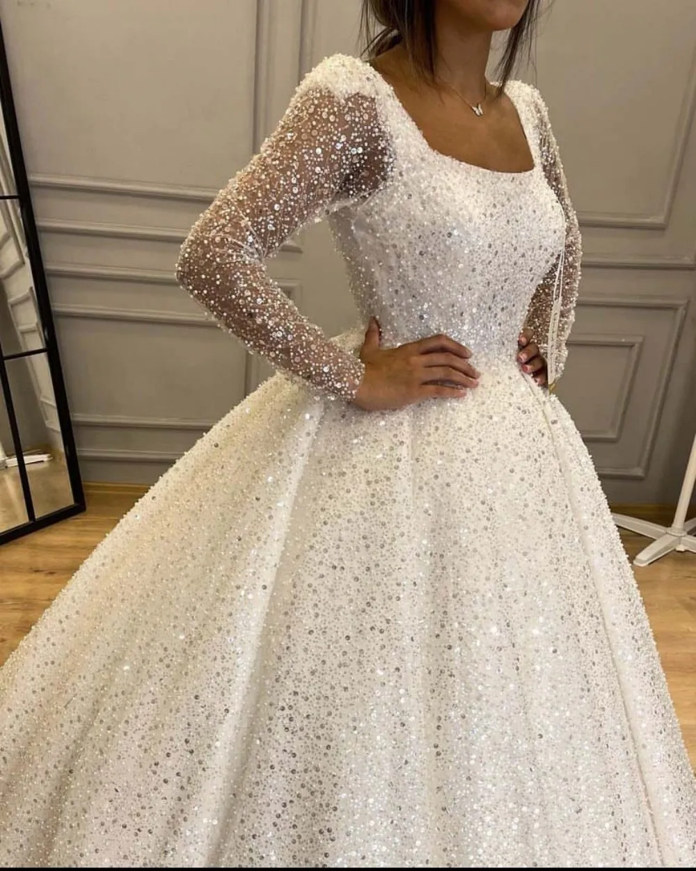 

Shiny Sequins Muslim Wedding Dresses For Bride Square Collar Long Sleeves Ball Gown Brial Dress Princess Robe De Mariee 2023