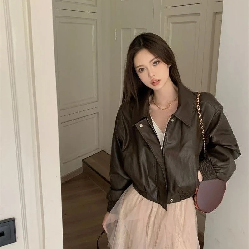 

Women's Vintage Short Leather Jacket Fall 2025 Retro Biker Style Short Coat Trendy Stylish Outerwear