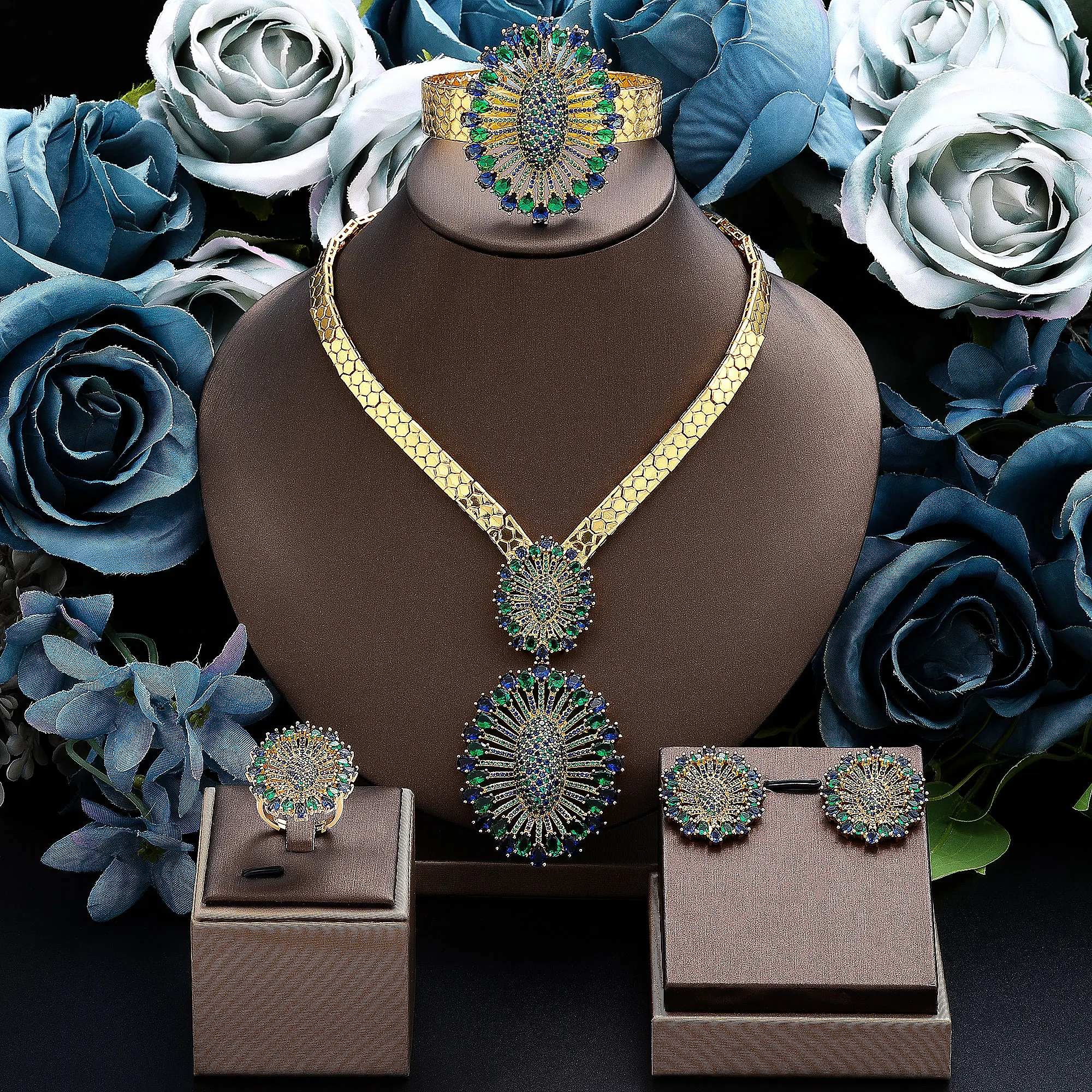 

2024 Bridal Wedding Jewelry Set for Women Gold Plated Nigerian African 4pcs Jewelry Necklace Earrings Set Green Red CZ Zirconia