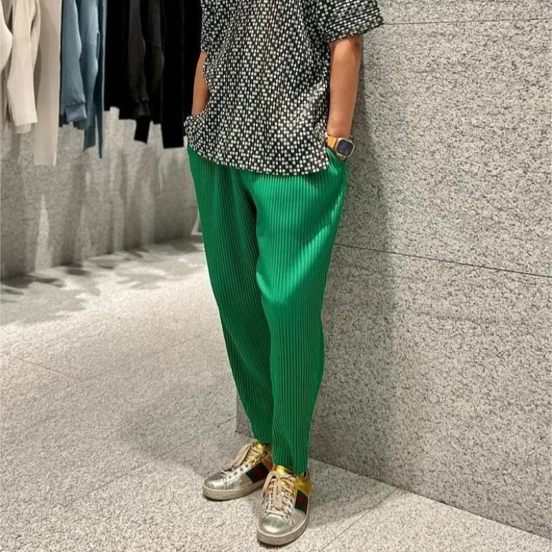 Miyake Summer Men's Pants 2025 Pleated Drape Loose Pleated Tight Radish Casual Fashion Japanese Loose Plisse Nine-point Pants