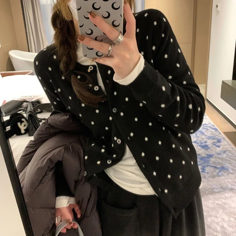 Numerous Dots O-Neck Button Cardigan Women Knitted Retro Daily Sweater Cardigan Long Sleeved Knitted Cardigan Autumn Winter