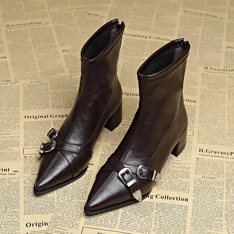 

Autumn Winter Fashion Thick Heel Ankle Boots Women Fashion Metal Decoration Shoes Street Style Party Short Botas Mujer