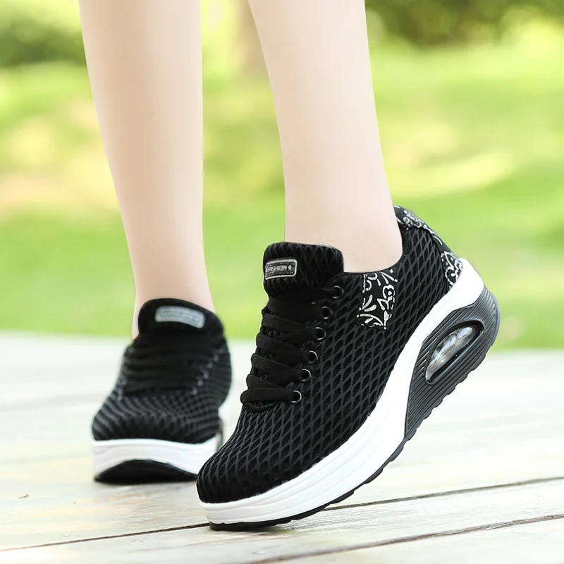 

Shoes Woman New Mesh Sports Thick Sole Fashion Outdoor Lace Up Walking Breathable Spring Casual Vulcanized Shoes for Women