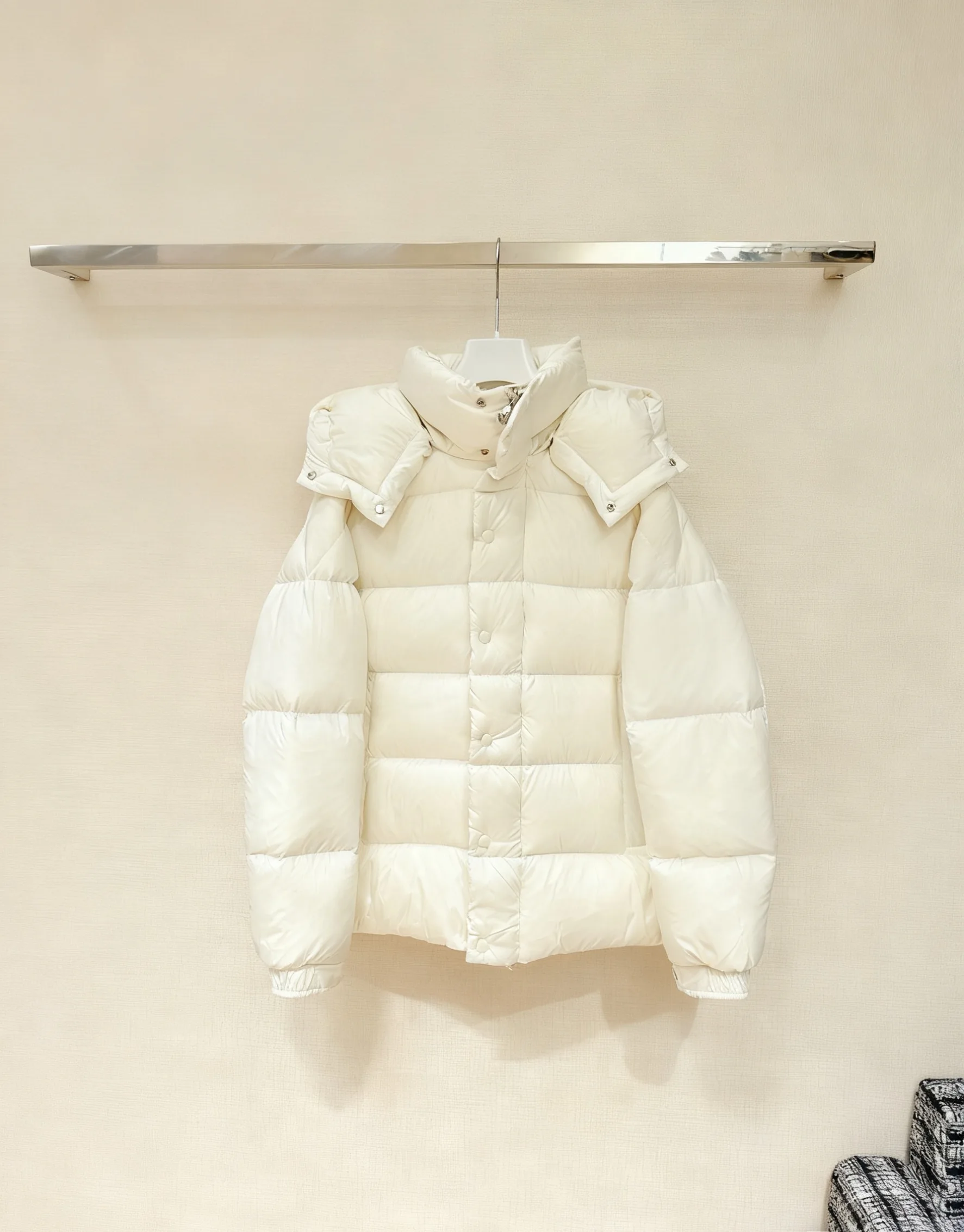 

2025 Winter Women's Detachable Hood Puffer Jacket Cream White Thick Warm Coat Fashion Casual Loose Outwear