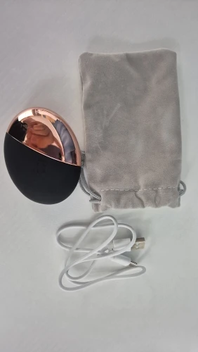 Velvet Pulse – 10-Mode Suction Clit Stimulator 🔥💋