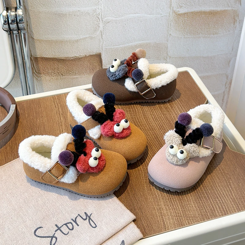 Sepatu Anak Perempuan 2025 Sepatu Kulit Berlapis Kapas Hangat Musim Dingin Sepatu Kasual untuk Pesta Sepatu Fashion Sol Lembut Loafers sepatu anak perempuan