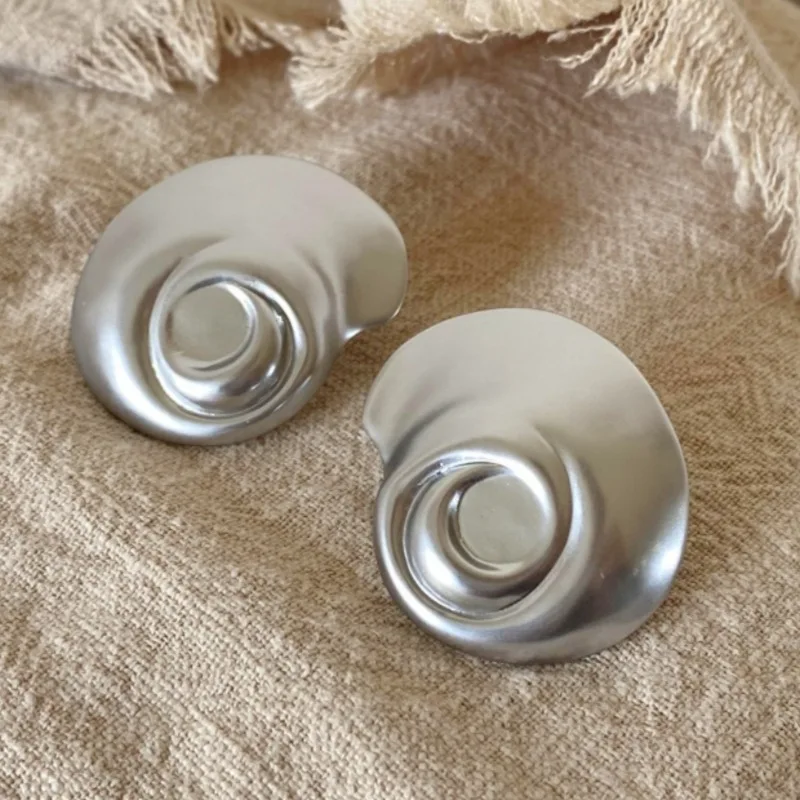 Vintage Metal Large Irregular Shell Earrings for Women Girls Trendy Exaggerated Abstract Holiday Jewelry Accessories