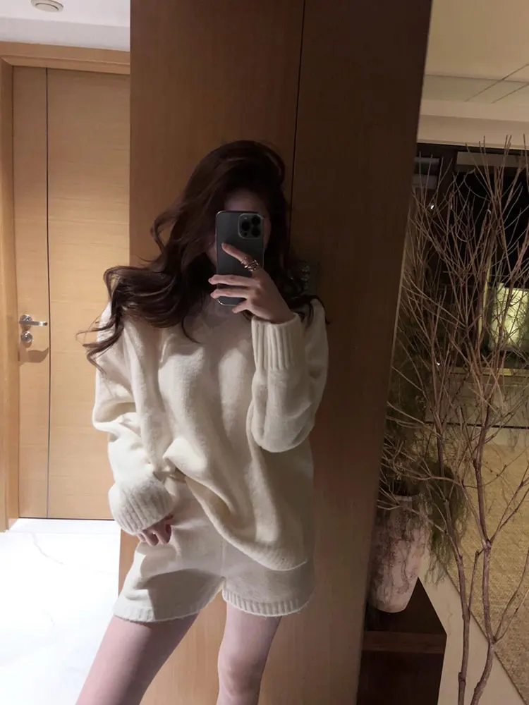 Ele Gentle Simple Color Long Sve Maglieria da donna 2025 Nuovi pantaloni ort versatili Set da due pezzi con sensazione antietà