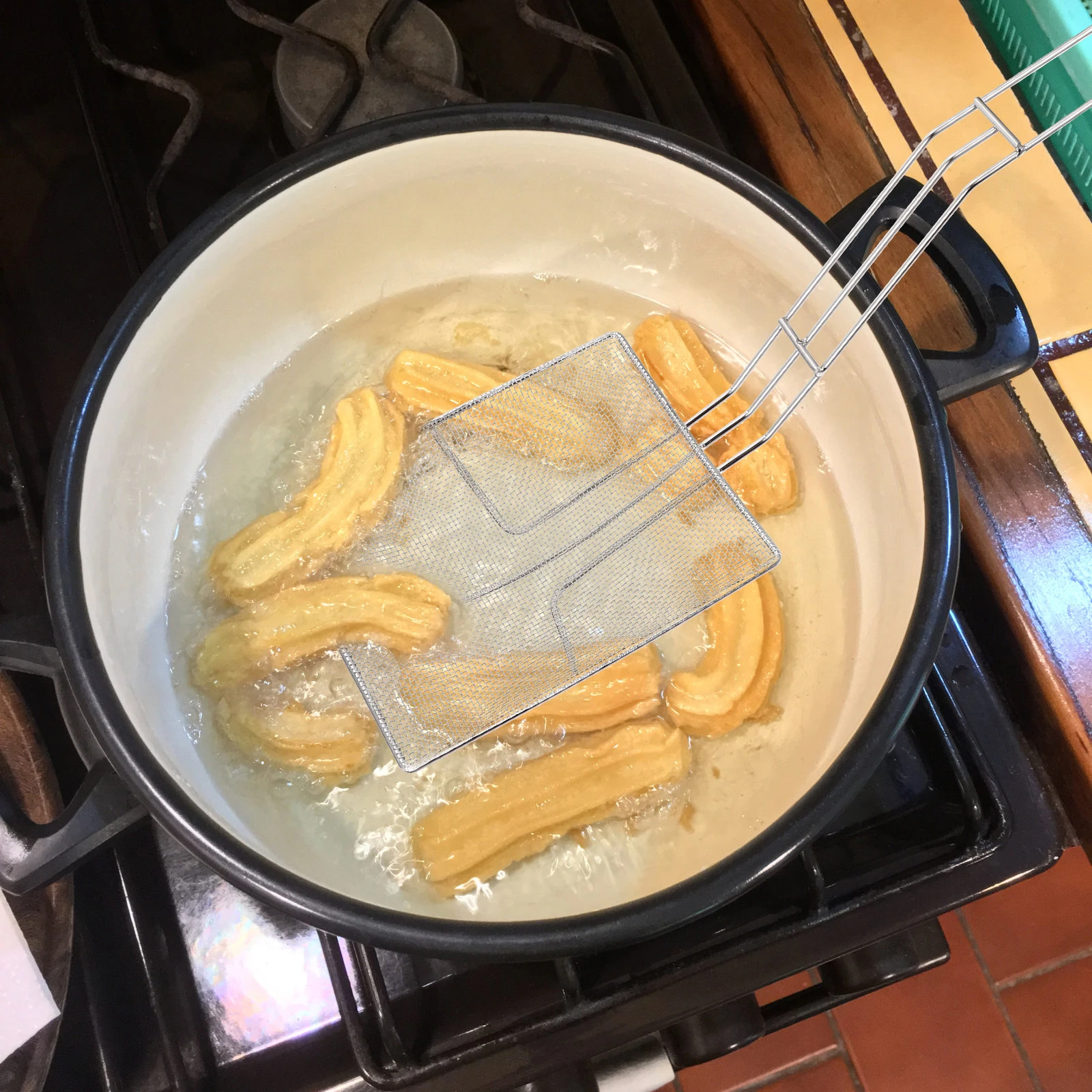 

1 pc Oil Residue Shovel Stainless Steel Strainer Spoon Heavy Duty Kitchen Sieve Filter Spoons Square Colander Practical