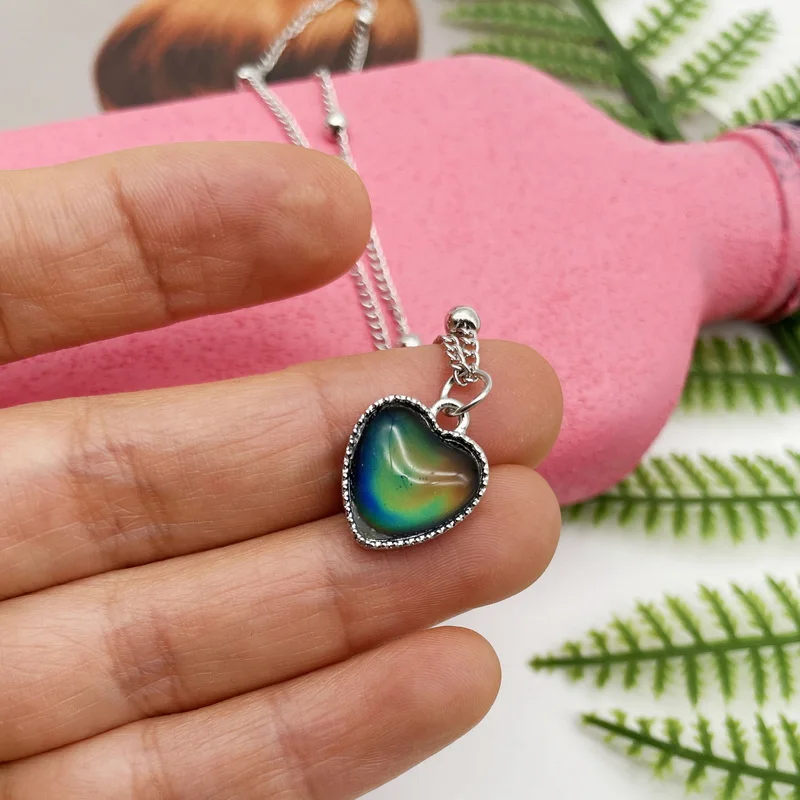 Heart Shape Thermochromic Stone Women Necklace 2022 Fashion Female Necklace Jewelry For Gifts Drop Shipping Wholesale accessory