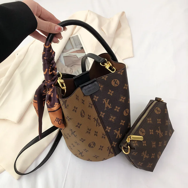 New Fashion Women's Bag Printed Mother and Child Water Bucket Bag Versatile One Shoulder Crossbody Handheld Bag top-handle bags