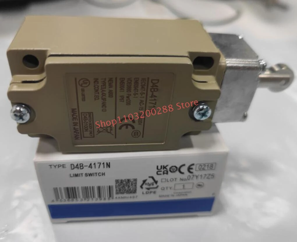 1PCS D4B4171N New In Box Brand D4B-4171N Limit Switch