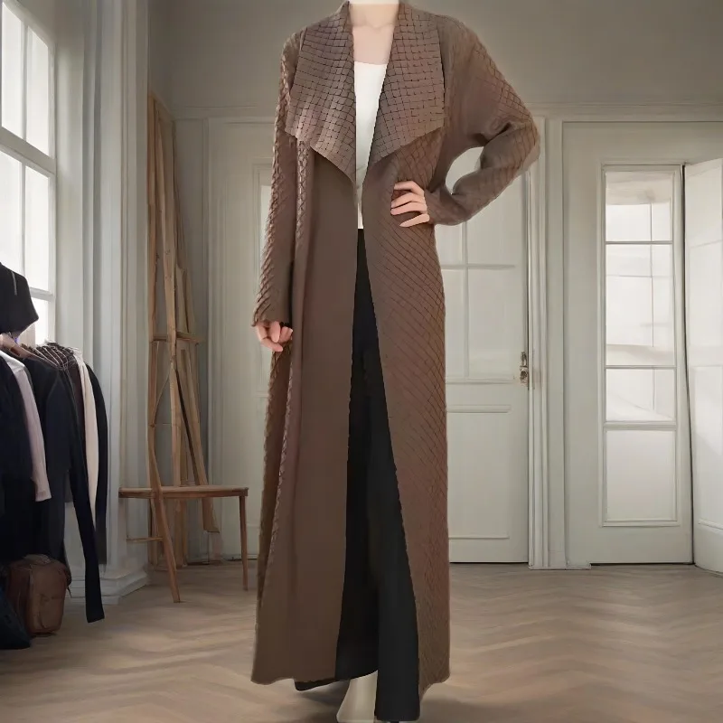 

Miyake плиссированный плащ женский сплошной цвет плиссированный клетчатый плащ 23с летняя новая длинная куртка свободные большие размеры повседневные пригородные топы