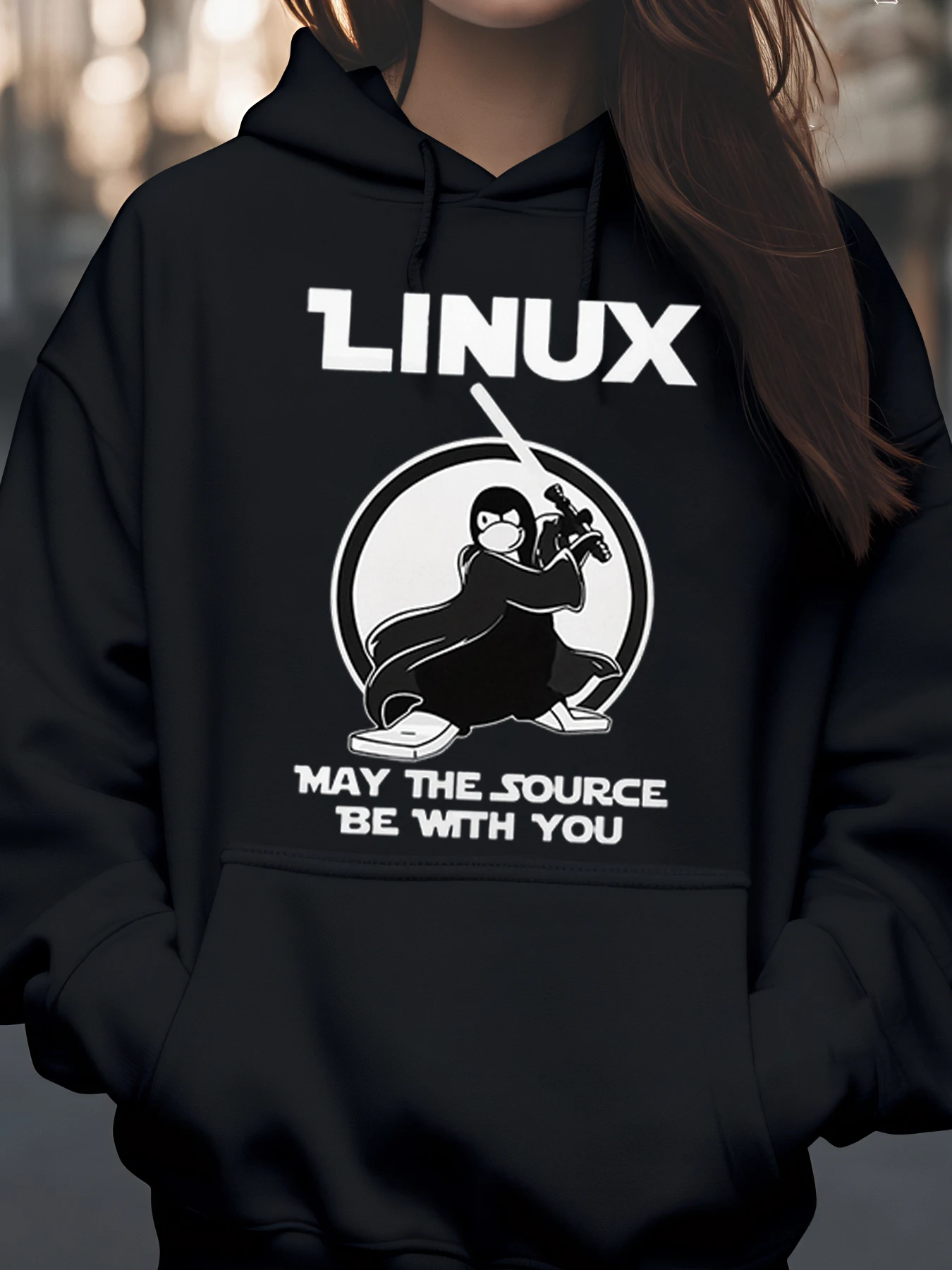 هوديي مطبوع عليه Linux Penguin May the Source Be With You لعشاق التكنولوجيا، ملابس غير رسمية للرجال والنساء