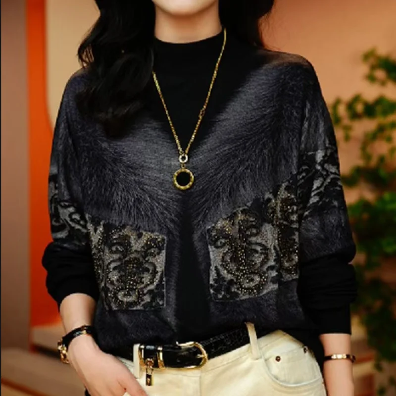 

Velvet Base Shirt for Women's Fashionable Half-turtleneck Top Autumn Winter New Mother Long-sleeved Hairy T-shirt