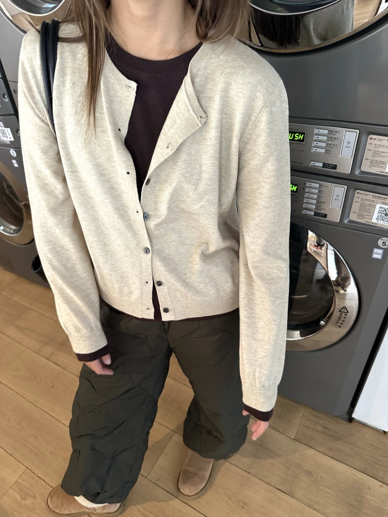 

Versatile Basic Knitted Sweater Fake Two-Piece Button round Ne Long Ball Boting irt Women's Autumn Faion Ladies' Kni...