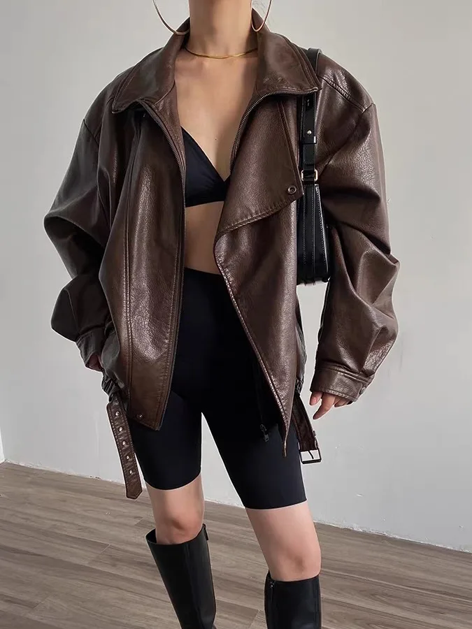 Cappotto sciolto in pelle PU con doppio colletto Jaet da donna Faionable Ele Sle Design coreano Autunno Inverno Nuovo cappotto Sle di Hong Kong