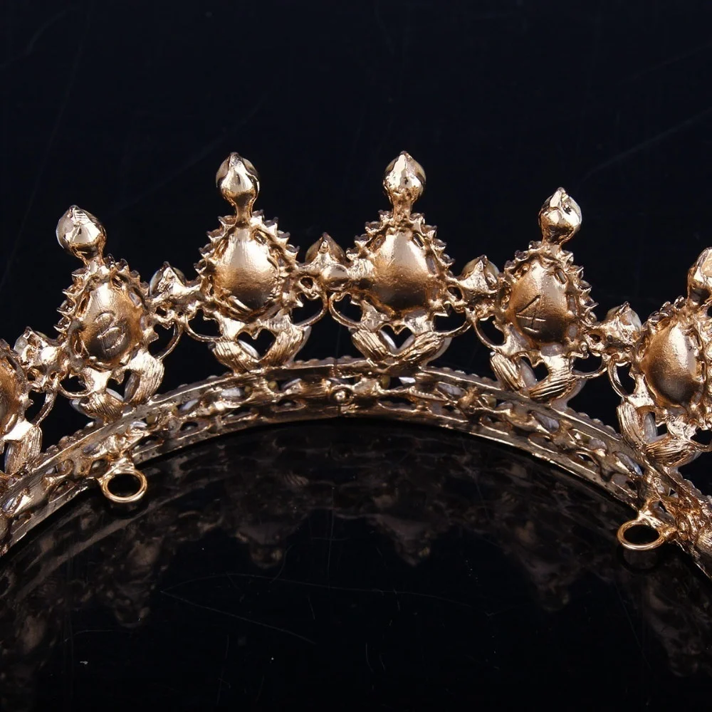 New fashion Luxury Vintage Gold Wedding Crown Alloy Bridal Tiara Baroque Queen King Crown gold color rhinestone tiara crown