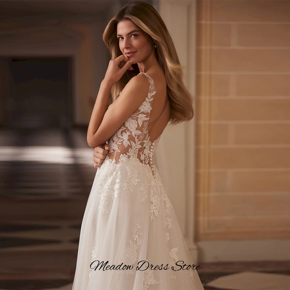 Delicate V-neck Spaghetti Straps Customized Vestido De Novia Fashion Appliques Tulle Bridal Gowns Fashion A-Line Wedding Dress