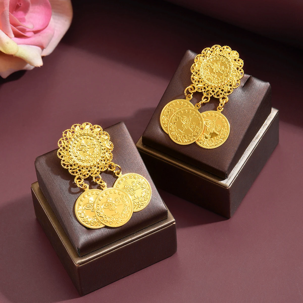 Sparkling Gold Middle Eastern Traditional Coin-Carved Brooches, Versatile High-End Accessory For Sweaters & Daily Wear