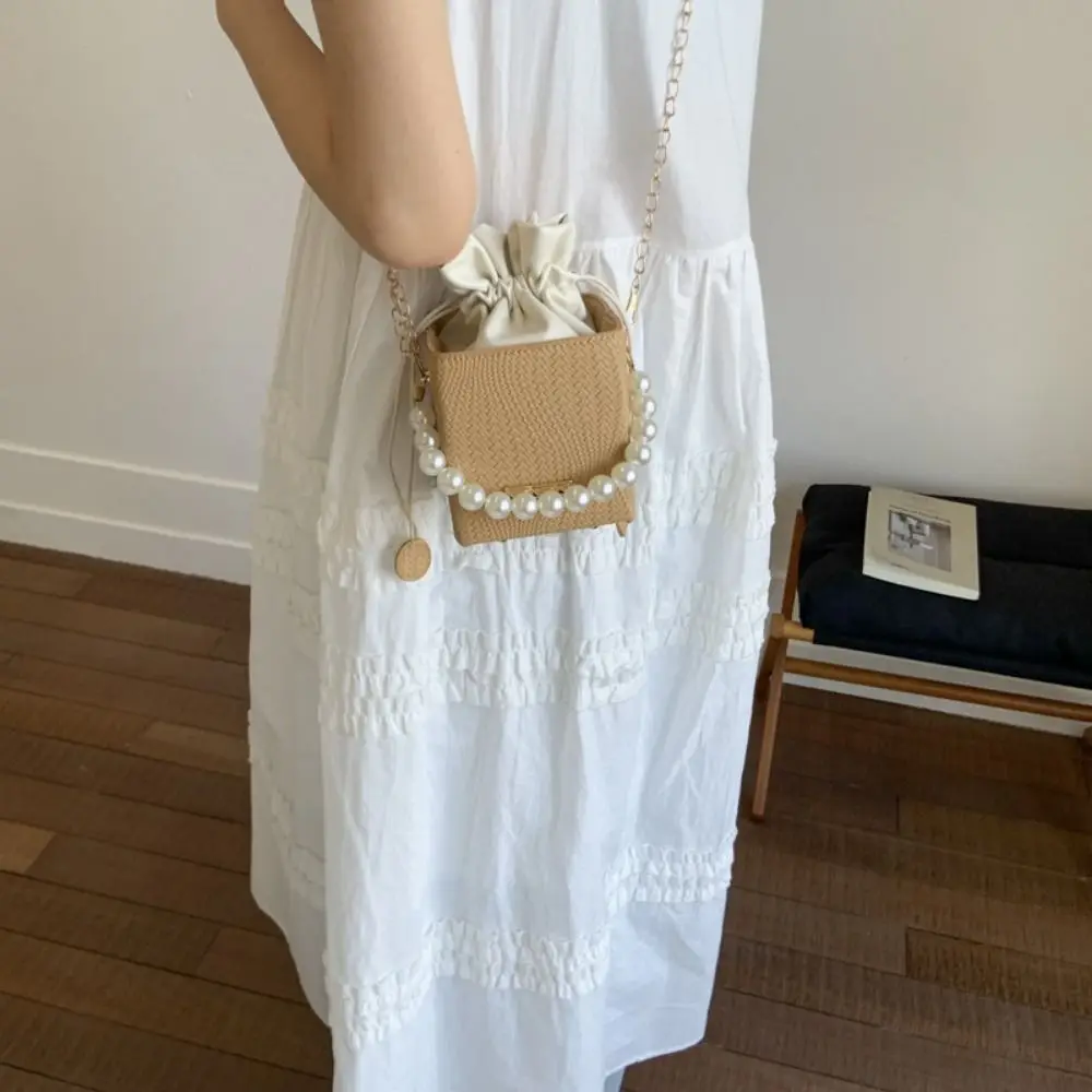 حقيبة كتف نسائية أنيقة خفيفة فاخرة وأنيقة حقيبة دلو كروس ذات سعة كبيرة وسلسلة مربعة حقيبة صندوق ساعي للحفلات