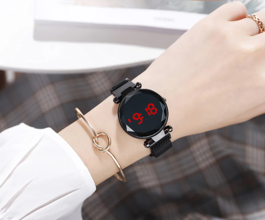 Vrouwen Mode Simples Dames Horloge Casual Ronde Led Touch Screen Magneet Horloge Milanese Band Student Horloge Relógio Feminino