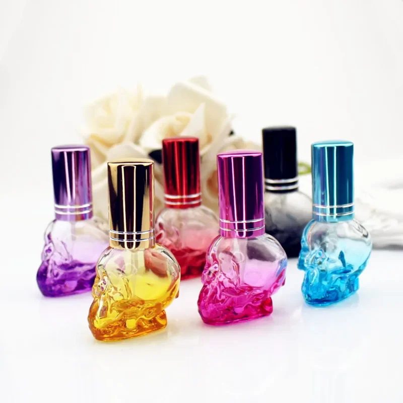 1PC 8ml Skull Design Perfume Bottle Portable Travel Perfume Atomizer Glass Spray Scent Pump Case Empty Mix Color