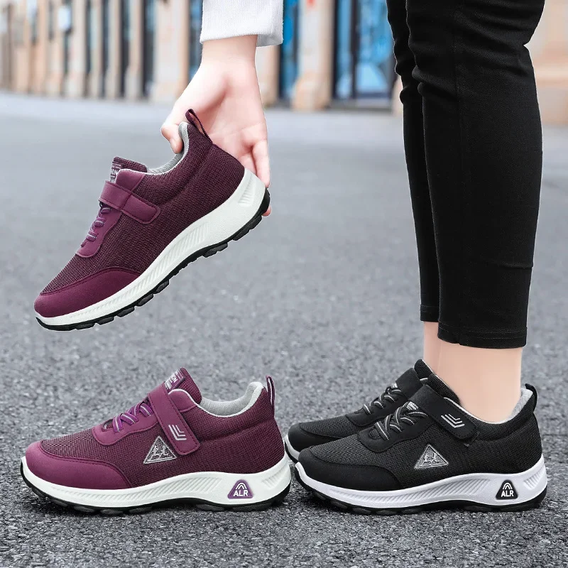 New Style Breathable Sports Shoes Outdoor Comfortable Women Walking Shoes Fashionable Versatile Men Casual Sports Shoes Women