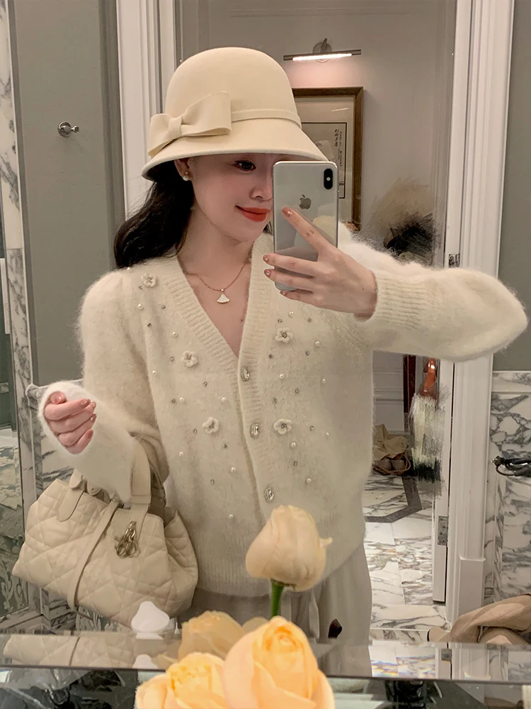 

Новый зимний утепленный вязаный кардиган из верблюжьей шерсти с V-образным вырезом и бисерной отделкой от Wang Han Yan, стандартный крой