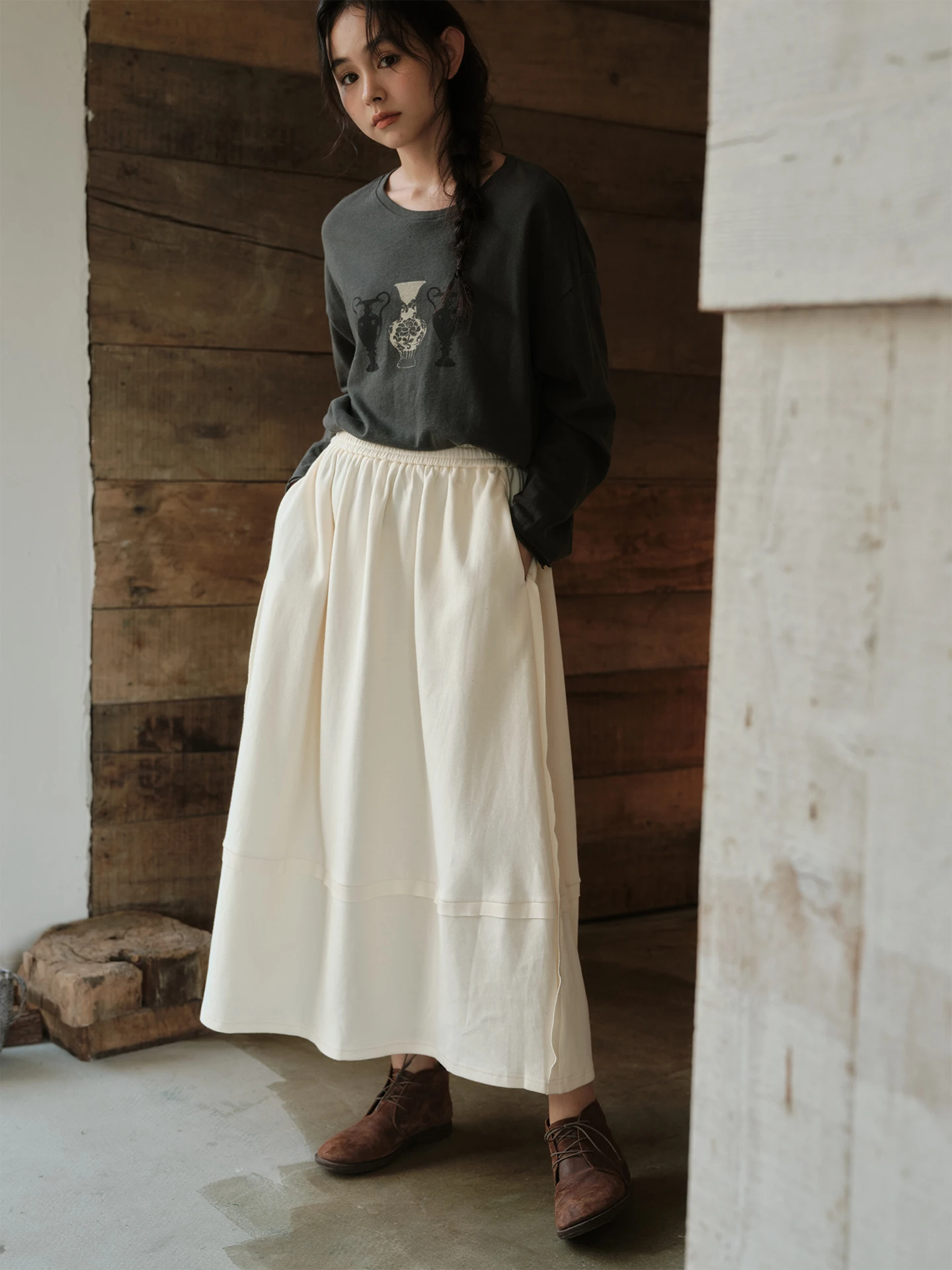 

Loose Knitted Umbrella Skirt with Elastic Waist And Asymmetrical Hemline Early Autumn City Commute Casual Touring Shopping Style