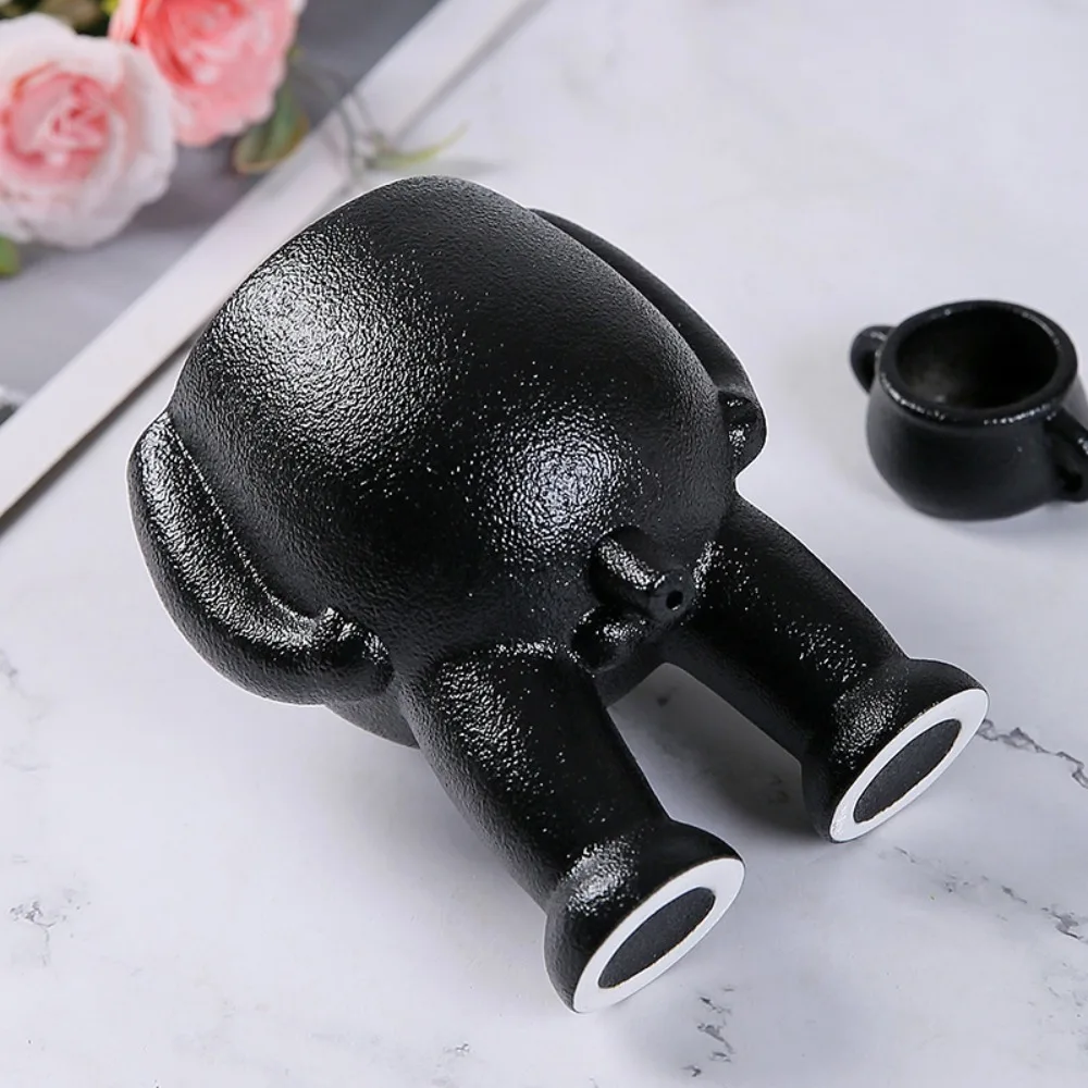 Resin Funny Flowerpot Piss Pot Shape With Drainage Holes Human Shaped Peeing Plant Pot Creative Flower Pots