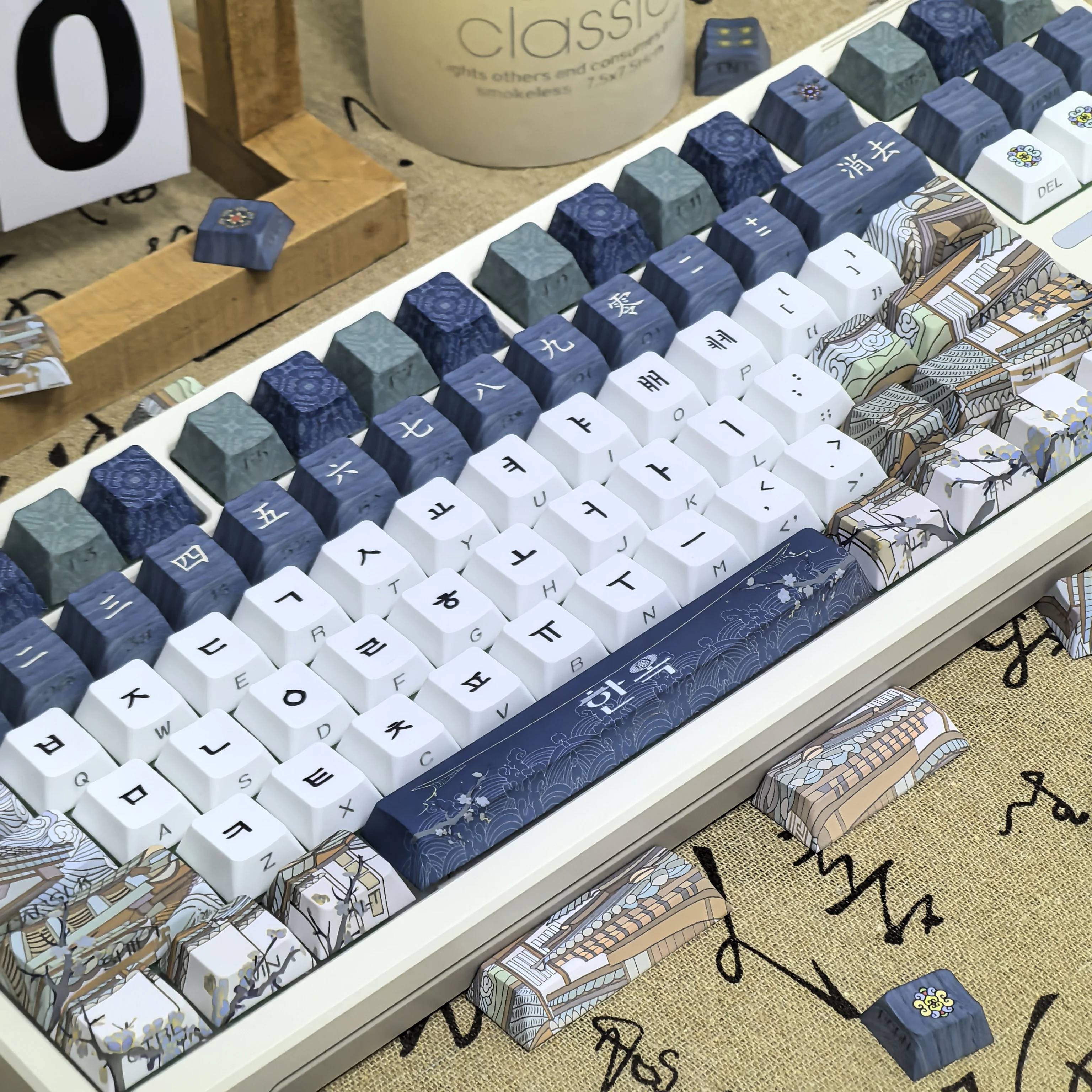 Retro Korean Keycap Dark Blue Ancient Architectural Pattern Chinese Style Cherry Pbt 'L' Enter Key Alice Layout Dancheong Keycap