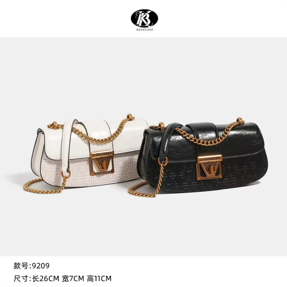 

KB Women's Bag 2025 New Style High-end designer embossed fashion versatile single-shoulder crossbody bag Crescent Bag