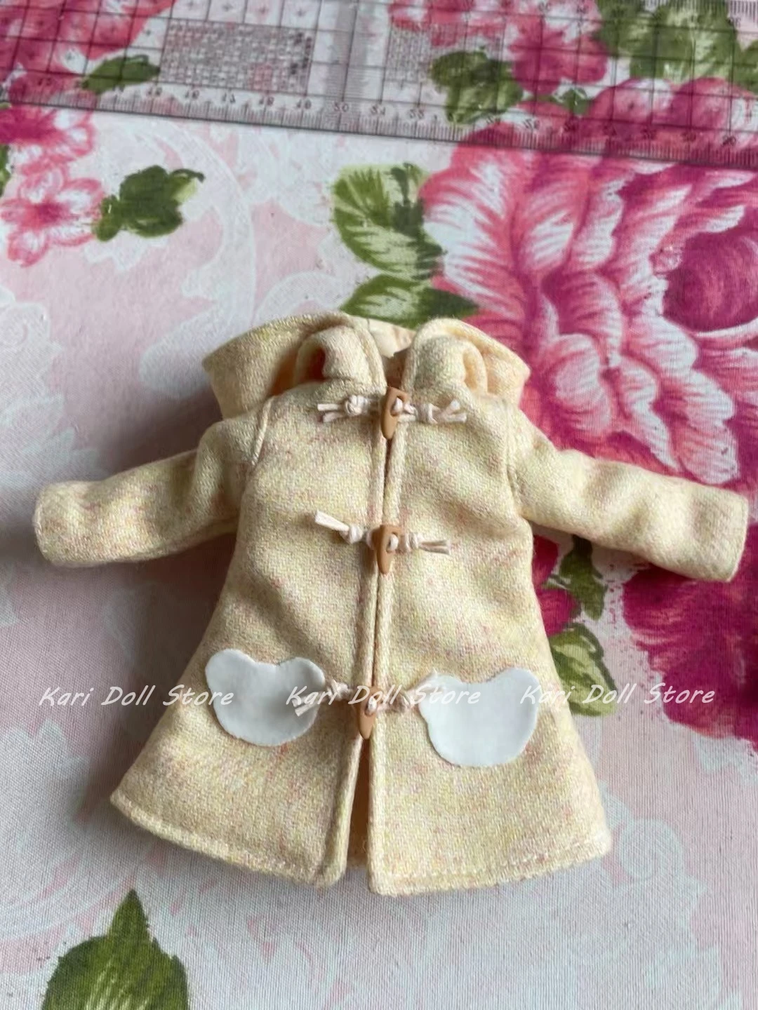 ملابس وتنورات دمى كاري 2025 معطف دمية كرواسون صوفية مصنوعة يدويًا لدمية Landazz Landoudou #6